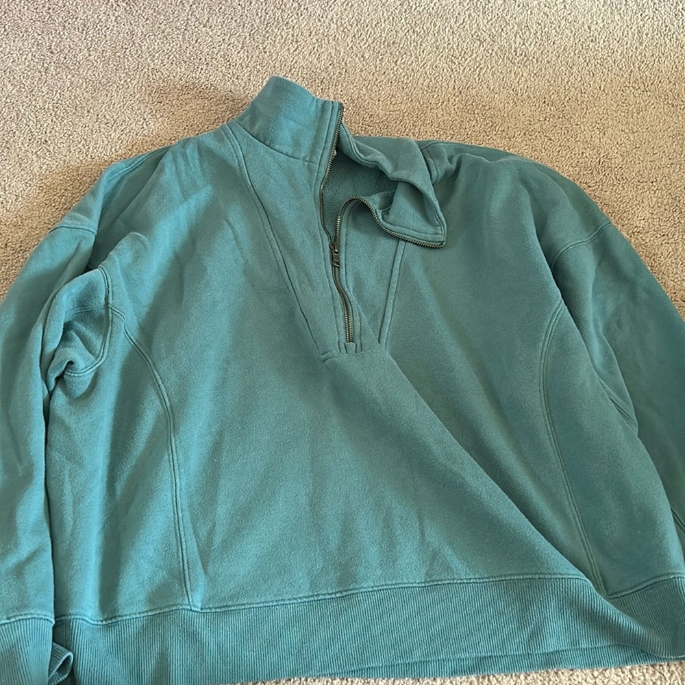 3/4 zip sweatshirt
